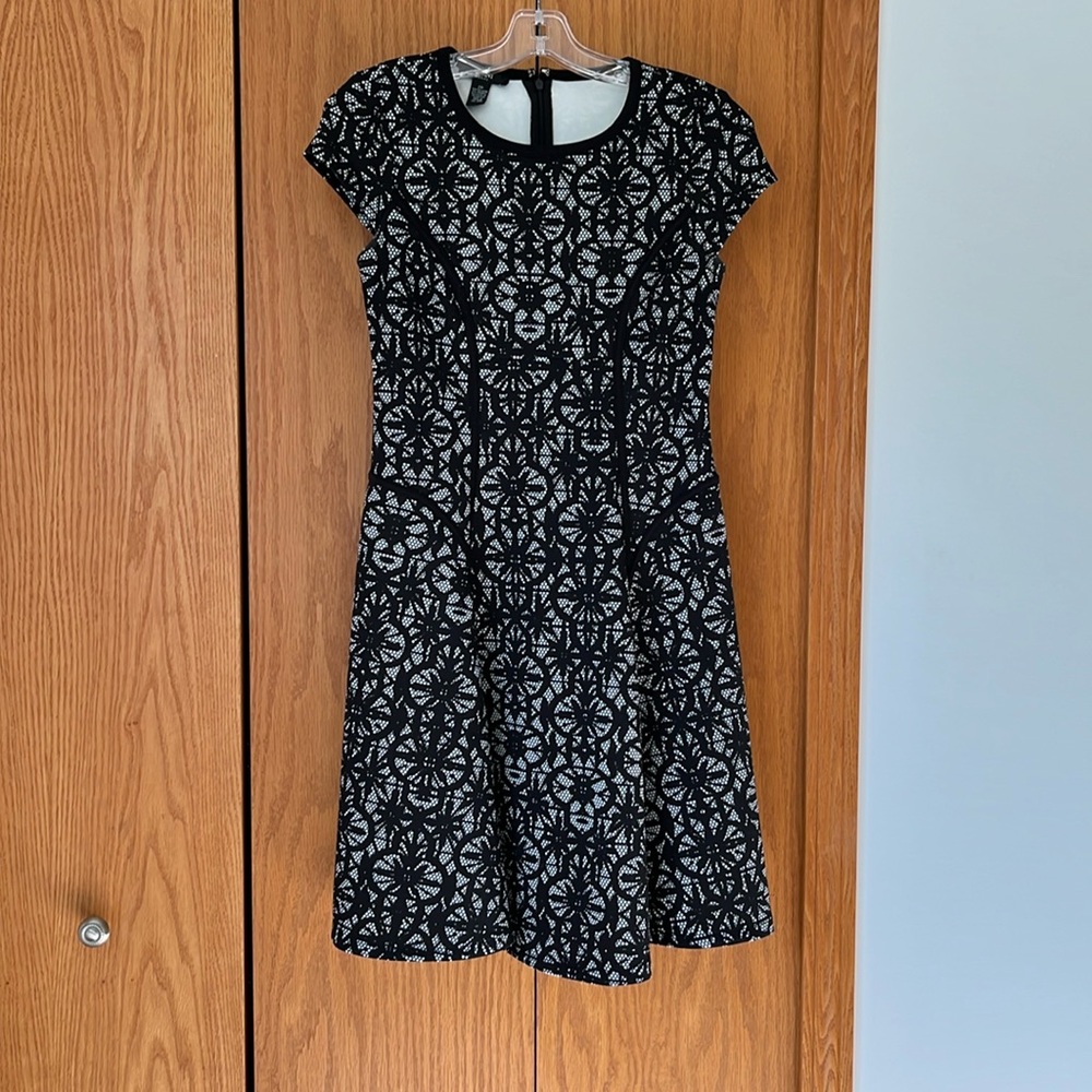 Alfani Petite A-Line Scuba fabric dress. Size 2P. Black with geometric pattern.